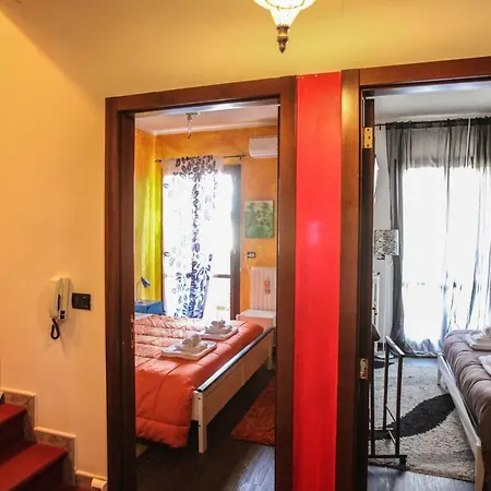 Sottosopra Oda ve Kahvaltı 3*